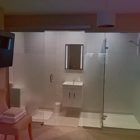 White Quarry House Homestay