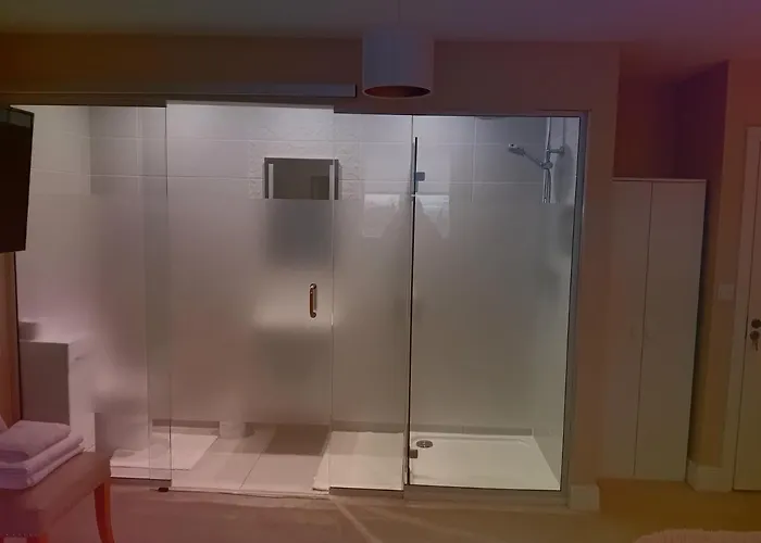 White Quarry House *