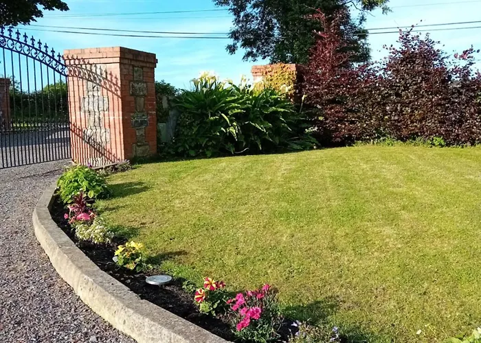 White Quarry House *